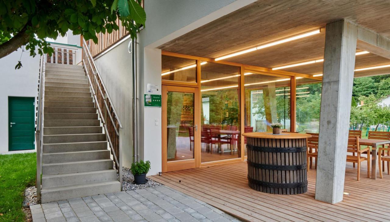 Ferienwohnung Am Weingut Eisenbock Strass  外观 照片